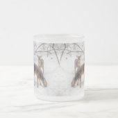 Vrede op aarde - twee uur in sneeuwige Bossen Matglas Koffiemok (Center)