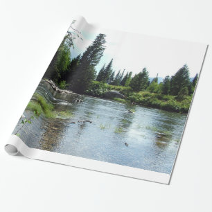 vrede van de natuur - een duidelijke rivier, bomen cadeaupapier
