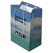 Vrede zijn met de natuur is vrede  medium cadeauzakje (Achterkant Gekanteld)