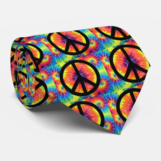 Vredesbord met kleurstof stropdas (Opgerold)