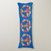 Vredesgebarentaal in donkerblauw lichaamskussen (Voorkant Verticaal)