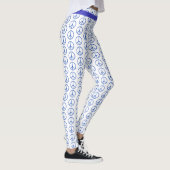 Vredeslog in blauw leggings (Rechts)
