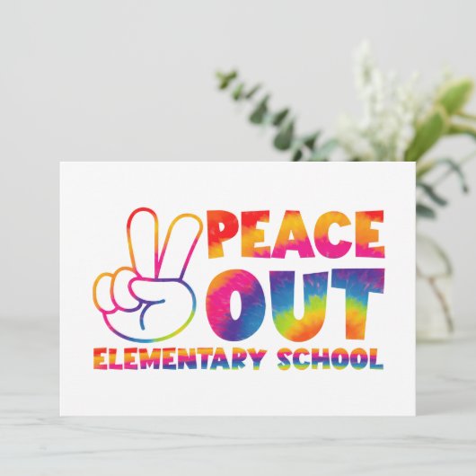 Vredesuit elementary school tie-dye laatste dag aankondiging (Staand voorkant)