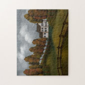 Vredige Country Scene Saltbox House Hills Trees Legpuzzel (Verticaal)