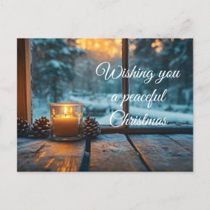 Vredige winter kerstdecoratie in het raam briefkaart