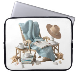 VREEDIGE STRANDSCÈNE MET BOEKEN STOEL DEKENS LAPTOP SLEEVE