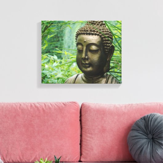 Vreedzaam Boeddhabeeld in een Bladergroen Bos Canvas Afdruk (Insitu (Woonkamer))