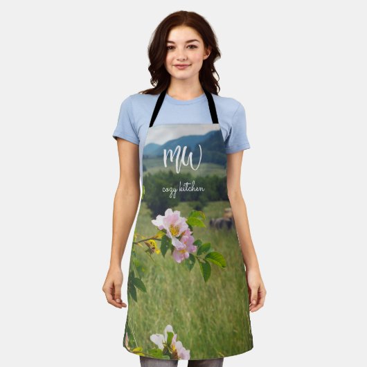 Vreedzaam landschap met wilde rozen schort (Gedragen)