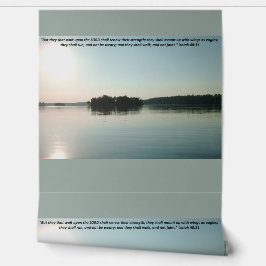 Vreedzaam meer en verre bomen met schriftuur behang