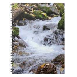 Vreedzaam vloeiende waterval Foto Notitieboek