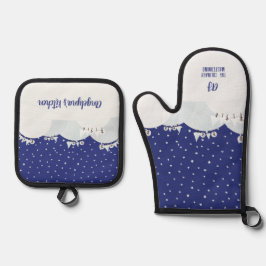 Vreedzaam winterbos met sneeuw en sneeuwvlokken ovenwant & pannenlap set