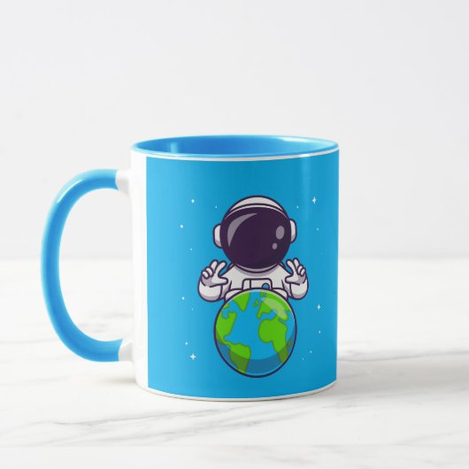 Vreedzame astronaut die de planeet aarde vasthoudt mok (Links)