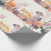 Vreedzame dieren tussen bloemen en bomen cadeaupapier (Hoek)