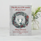 Vreedzame herten met krans van hulstbessen feestdagenkaart (Staand voorkant)
