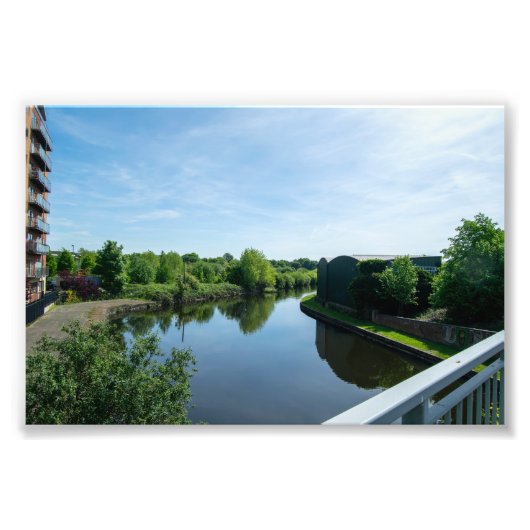 Vreedzame Waterkant bij Wakefield Waterfront Foto Afdruk (Voorkant)