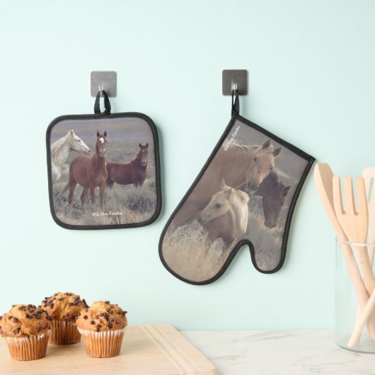 Vreedzame wilde paarden ovenwant & pannenlap set (Insitu(Ophanging))