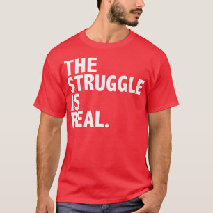 Vreemd genoeg is de strijd een echte puinhoop in d t-shirt