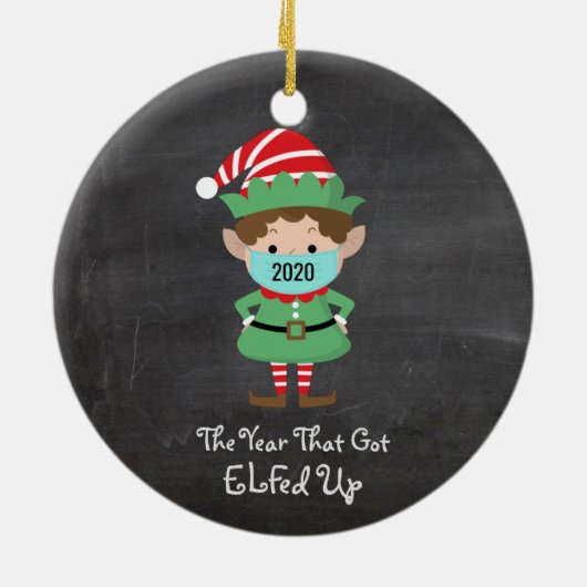 Vreemd kerstfeest Elf 2020 jaar dat opgestaan werd Keramisch Ornament (Achterkant)