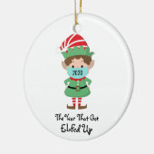 Vreemd kerstfeest Elf 2020 jaar dat opgestaan werd Keramisch Ornament (Links)