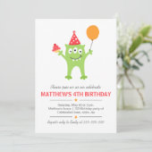 Vreemd monster met ballon en cupcake-verjaardag kaart (Staand voorkant)