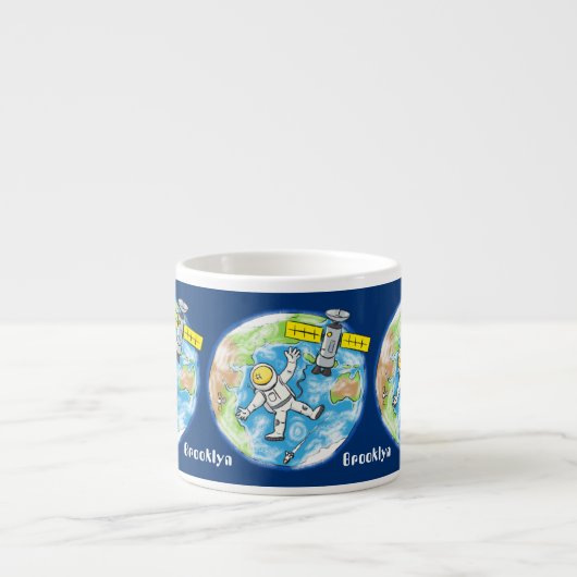 Vreemde astronaut in de ruimte en de cartoon espresso kop (Voorkant)