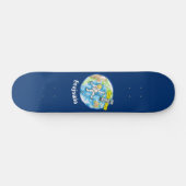 Vreemde astronaut in de ruimte en de cartoon persoonlijk skateboard (Horizontaal)