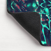 Vreemde bloem verloren in puin muismat (Hoek)