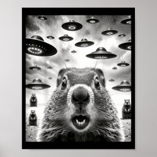 Vreemde bosmarmotten selfie met buitenaardse UFO g Poster