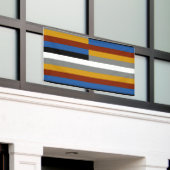 Vreemde trotsvlag spandoek (Buitenkant Gebouw)