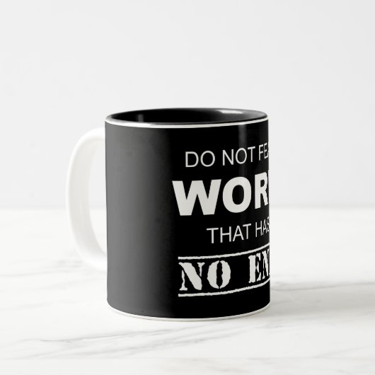 Vrees Werk Niet Dat Geen Einde Heeft Tweekleurige Koffiemok (Voorkant links)