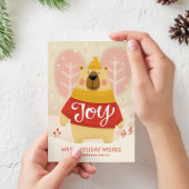 Vreugde. Schattige winterkerstbos beer dier Feestdagenkaart