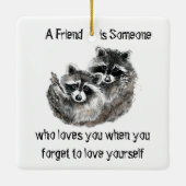 Vriend houdt van je cute Raccoons Quote T-Shirt Po Keramisch Ornament (Achterkant)