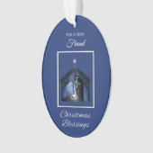 Vriend Kerstmis Zegeningen Manger op Blauw Ornament (voorkant)