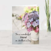 Vriend op Moederdag Bloemen op Outdoor Table Kaart (Voorkant)