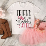 Vriend van de familie van de Aangepaste aanpassing T-shirt<br><div class="desc">Bent u op zoek naar een leuke en unieke manier om uw steun voor het verjaardagsfeest van uw dochter te shows? Kijk niet verder dan onze aangepaste shirten. Onze shirten zijn perfect voor elk verjaardagsmeisje dat haar vrienden en familie wil shows dat ze deel uitmaakt van een speciaal team. Of...</div>