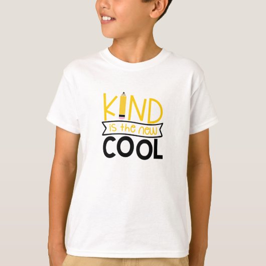 Vriendelijk Zijn Is De Nieuwe Cool Met Gele Fun Po T-shirt (Voorkant)