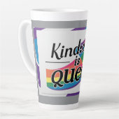 Vriendelijkheid is Queer - Ontworpen door ShelloCB Latte Mok (Linkerhoek)
