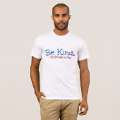 Vriendelijkheid te midden van strijd t-shirt (Voorkant volledig)