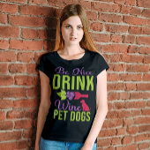Vriendelijkheid & Wijnhond T-shirt