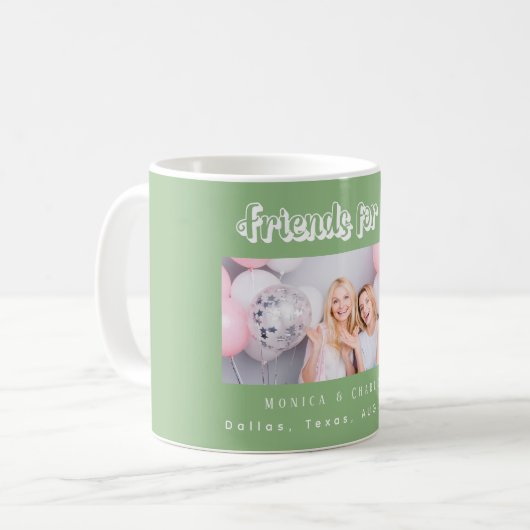 Vrienden gebruiken groene fotonamen koffiemok (Voorkant links)