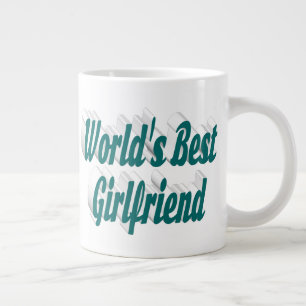Vriendin met groene halve typografie grote koffiekop