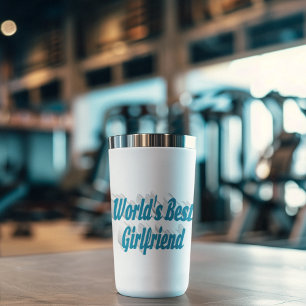Vriendin met sky blue halve typografie geïsoleerde drinkbeker