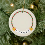 Vriendschap Armband Jingle Christmas Keramisch Ornament<br><div class="desc">Illustratie van een beaded vriendschap armband met rode,  groene en sneeuwvlok kralen met "JINGLE"</div>