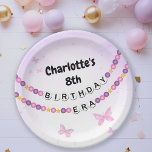 Vriendschap Armband Meisjes Verjaardag Era Party Papieren Bordje<br><div class="desc">Een schattig meiden verjaardagsfeestje bord heeft vriendschapsarmbanden die het VERJAARDAGSTIJDPERK spellen. Gepersonaliseerd met de naam van de verjaardagsmeisjes.</div>