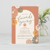 Vriendsgeven Dinner Arch Herfst Terracotta Pompoen Kaart (Staand voorkant)