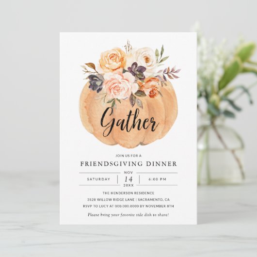 Vriendsgiving Thanksgiving Pompoenuitnodiging Kaart (Staand voorkant)