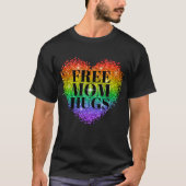 Vrij mam Hugs Gay Pride LGBT Rainbow Heart Flag T-shirt (Voorkant)