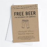 Vrije bier Funny Diaper-partijuitnodiging Kaart<br><div class="desc">Vrij bier (in ruil voor luiers). Een grappige uitnodiging voor een leuke Dapper Party. De biertoast kunstwerken zijn met de hand getekend op een wonderlijk rustige kraft achtergrond. Het coördineren RSVP, Details, Registratie, Dank u kaarten en andere punten zijn beschikbaar in het Collectie van de Kunst van de Brouwerij van...</div>