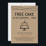 Vrije Cake Funny Surprise Birthday Party Kaart<br><div class="desc">Vrije Cake (& Het is een verrassing. . . Een grappige uitnodiging voor een leuk verrassingsfeest. De gelaagde cake-illustratie is met de hand getekend op een wonderlijk rustige kraftachtergrond. Overeenkomende objecten zijn beschikbaar in het Collectie 'Vrije Cake' in mijn winkel.</div>
