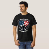 Vrije grond vanwege het Brave Patriotticum T-shirt (Voorkant volledig)